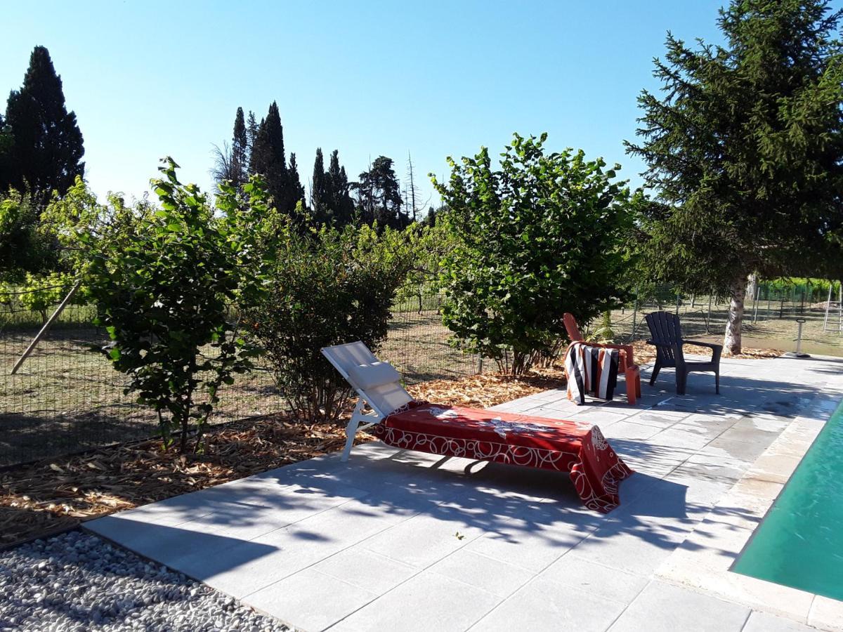 Вилла La Bonbonne En Provence Travaillan Экстерьер фото