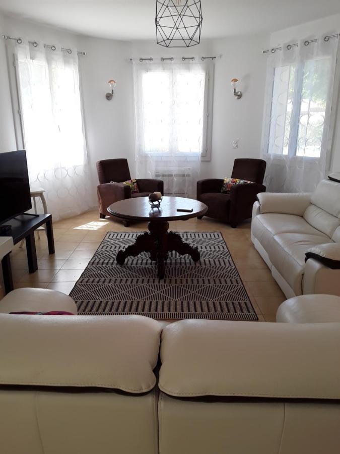 Вилла La Bonbonne En Provence Travaillan Экстерьер фото