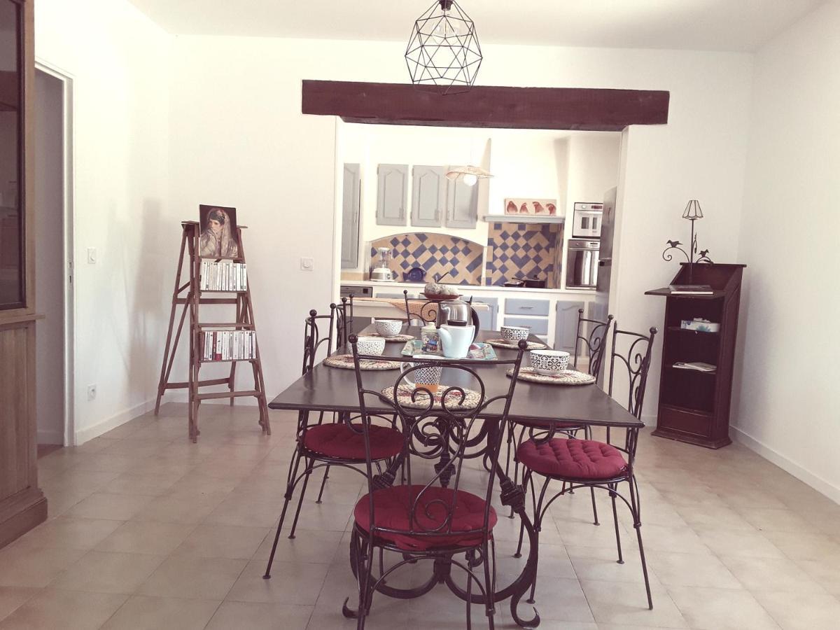 Вилла La Bonbonne En Provence Travaillan Экстерьер фото