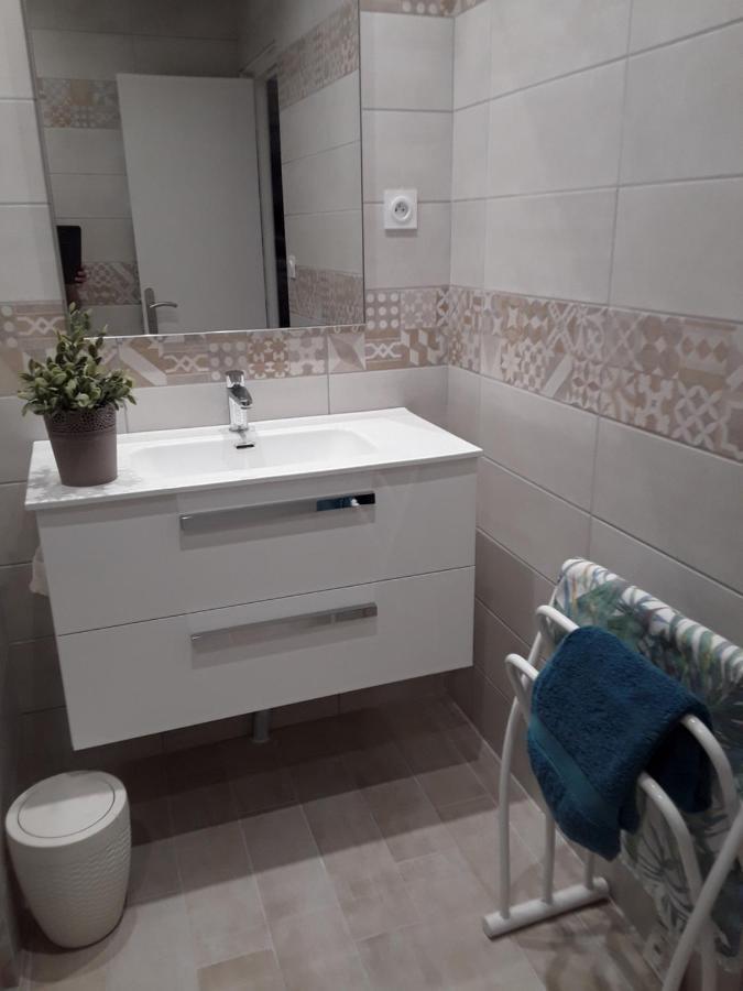 Вилла La Bonbonne En Provence Travaillan Экстерьер фото