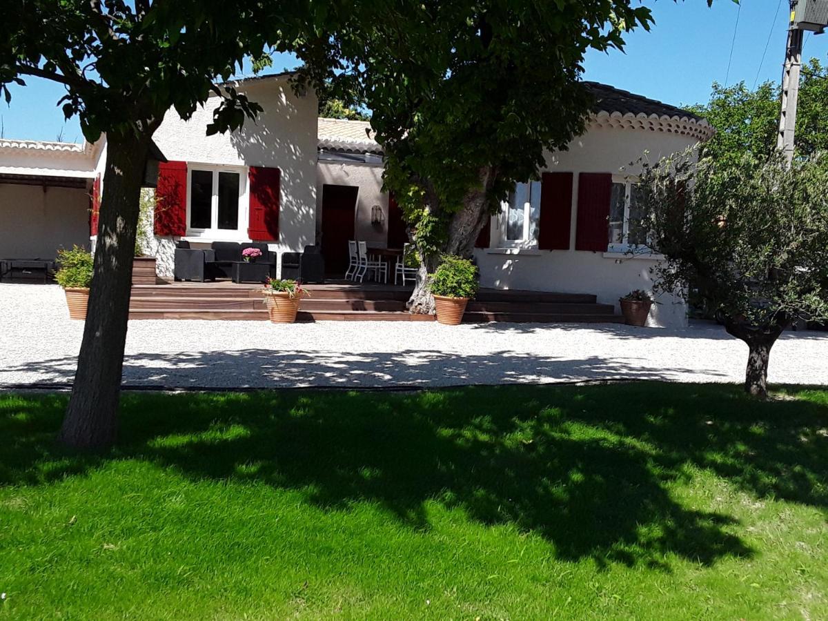 Вилла La Bonbonne En Provence Travaillan Экстерьер фото