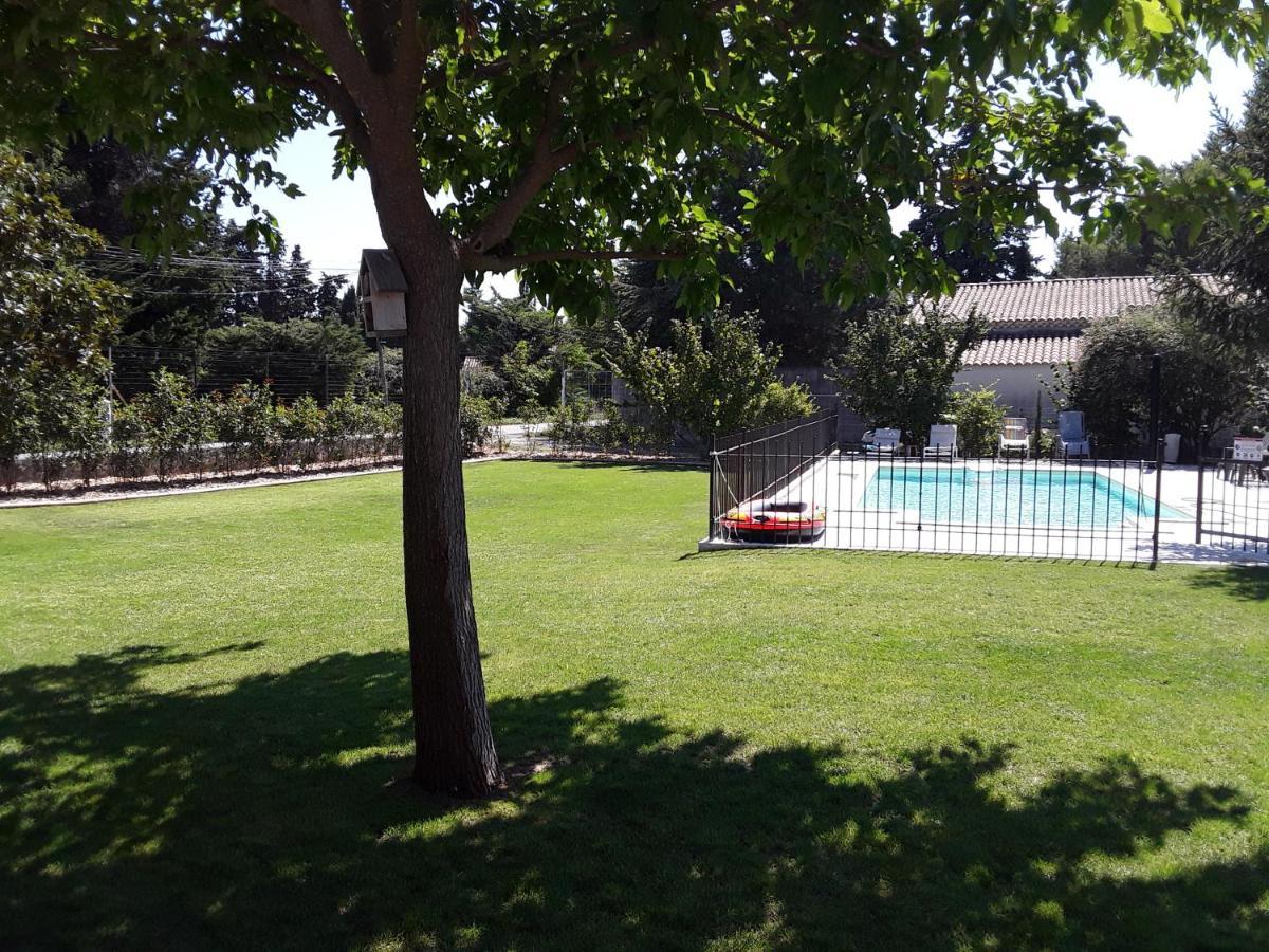 Вилла La Bonbonne En Provence Travaillan Экстерьер фото