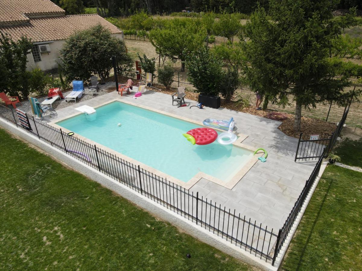 Вилла La Bonbonne En Provence Travaillan Экстерьер фото