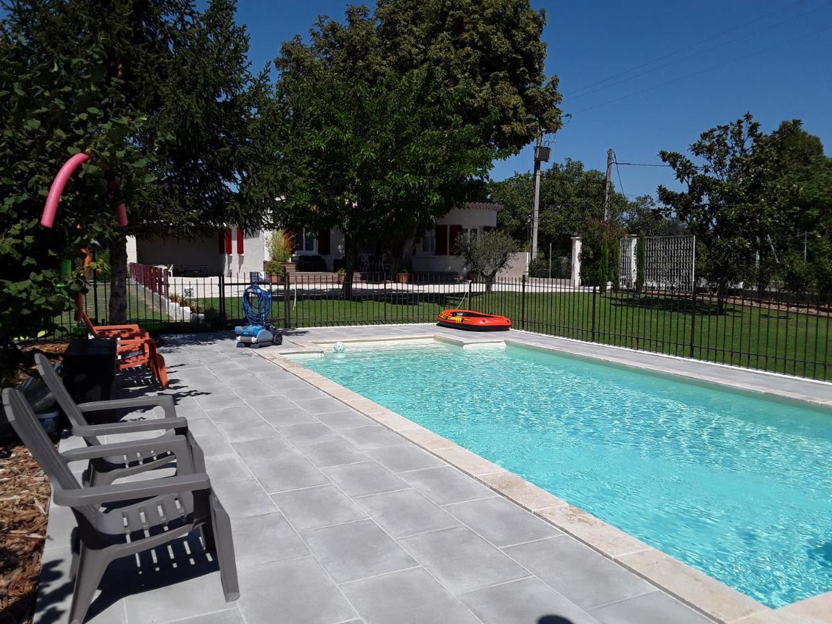 Вилла La Bonbonne En Provence Travaillan Экстерьер фото