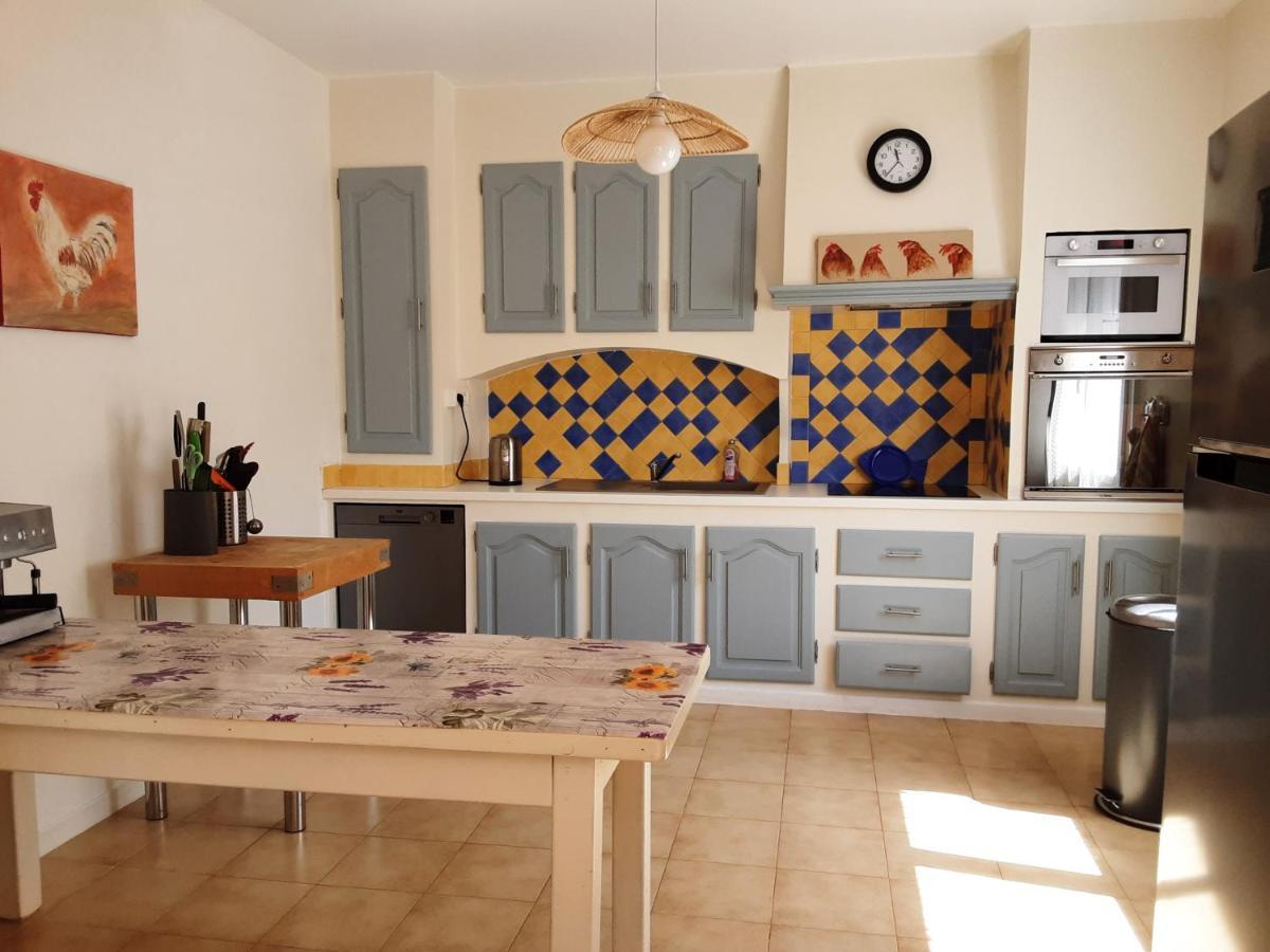Вилла La Bonbonne En Provence Travaillan Экстерьер фото